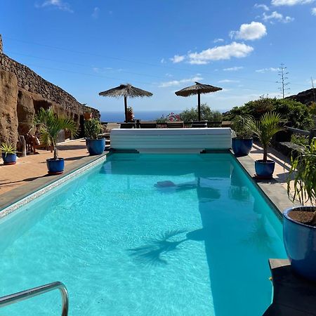 Castillo Lanzarote Villa Sophie - Luxury Villa -Sleep In A Volcanic Cave With Heated Pool Тиас Экстерьер фото