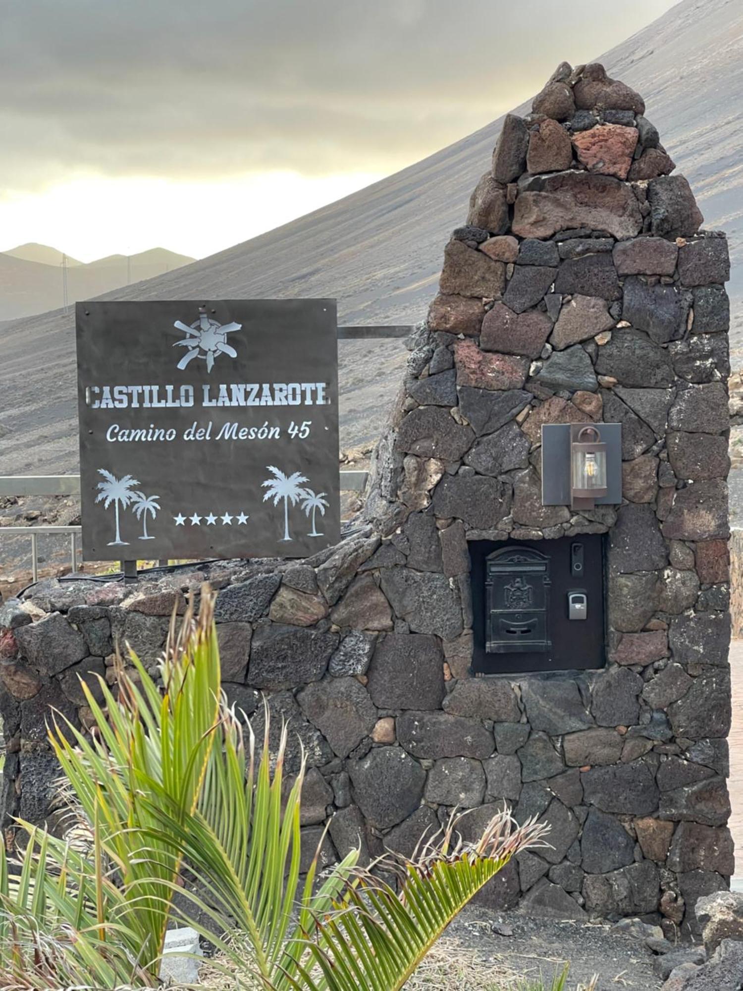 Castillo Lanzarote Villa Sophie - Luxury Villa -Sleep In A Volcanic Cave With Heated Pool Тиас Экстерьер фото