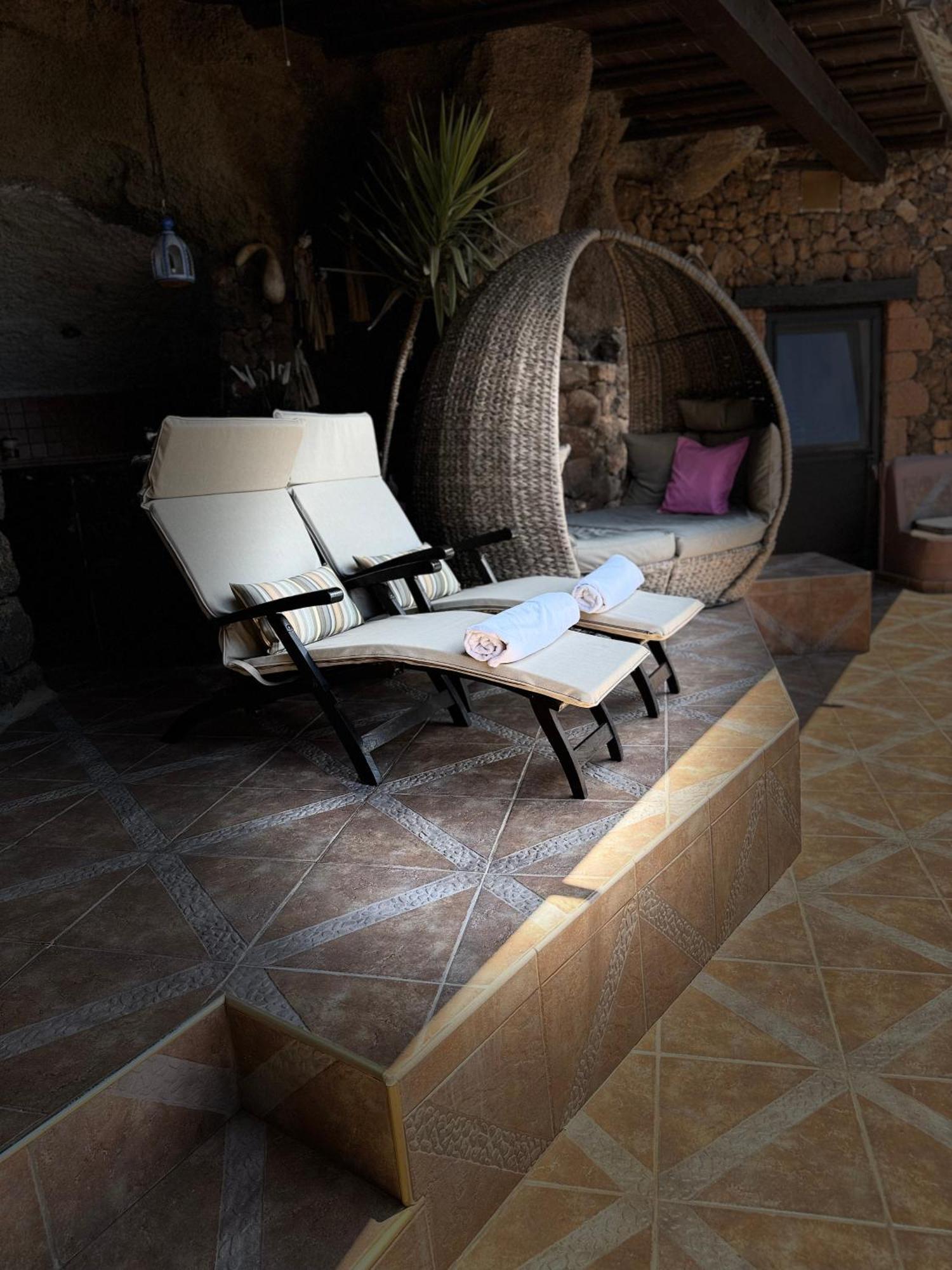 Castillo Lanzarote Villa Sophie - Luxury Villa -Sleep In A Volcanic Cave With Heated Pool Тиас Экстерьер фото