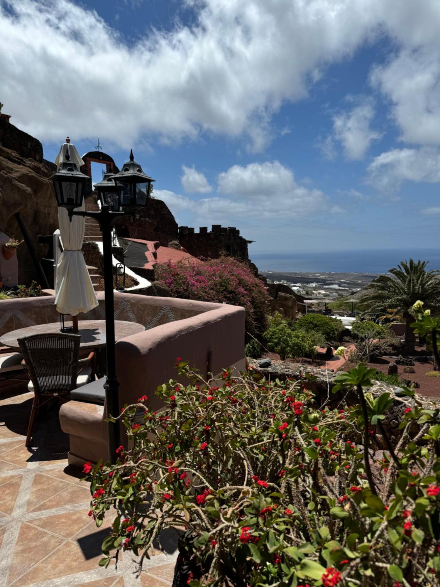 Castillo Lanzarote Villa Sophie - Luxury Villa -Sleep In A Volcanic Cave With Heated Pool Тиас Экстерьер фото